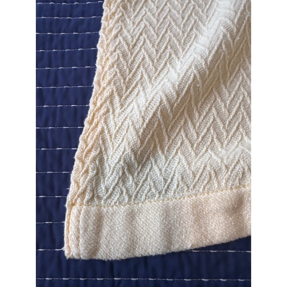 Queen Size 100% Cotton Blanket Cream Yellow Herringbone Charisma by Fieldcrest - Picture 4 of 12